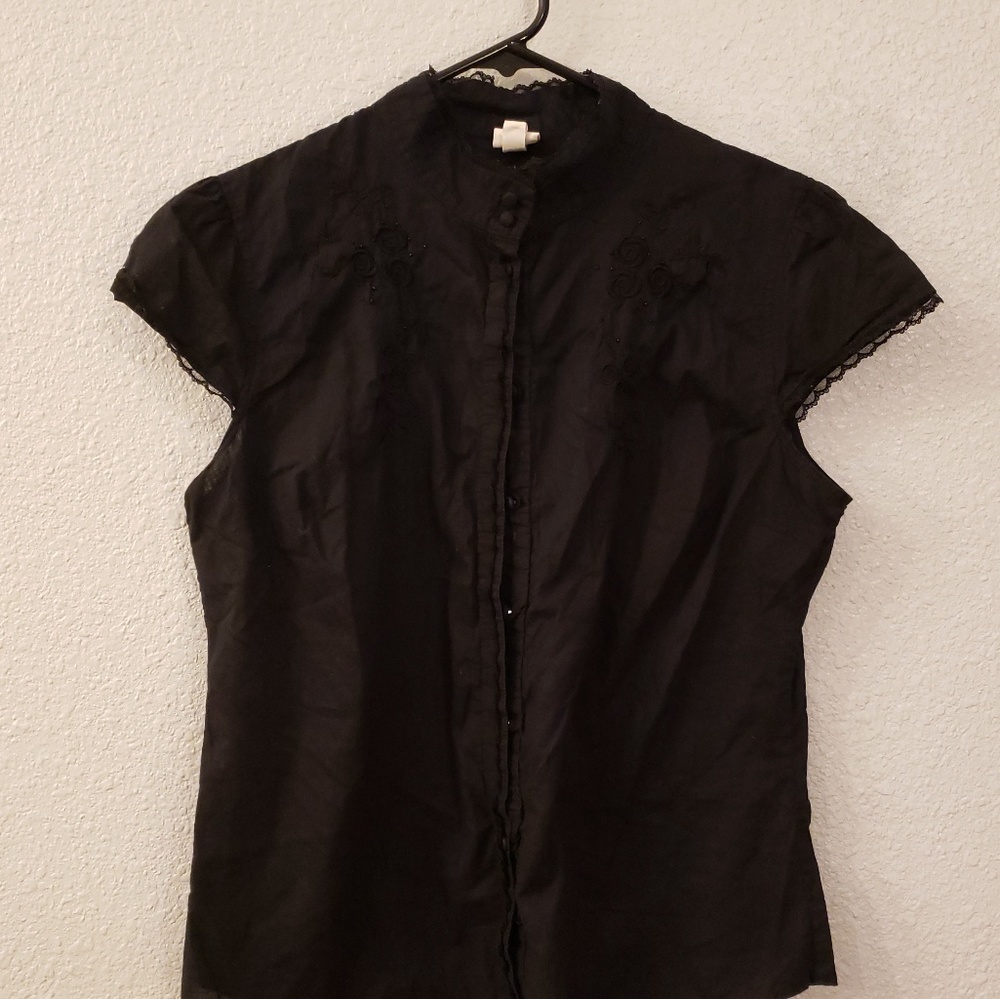 MERONA CAP SLEEVE EMBROIDERED BUTTON DOWN